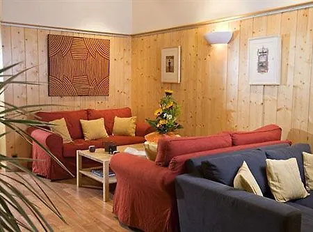 Charles Sander Hotel